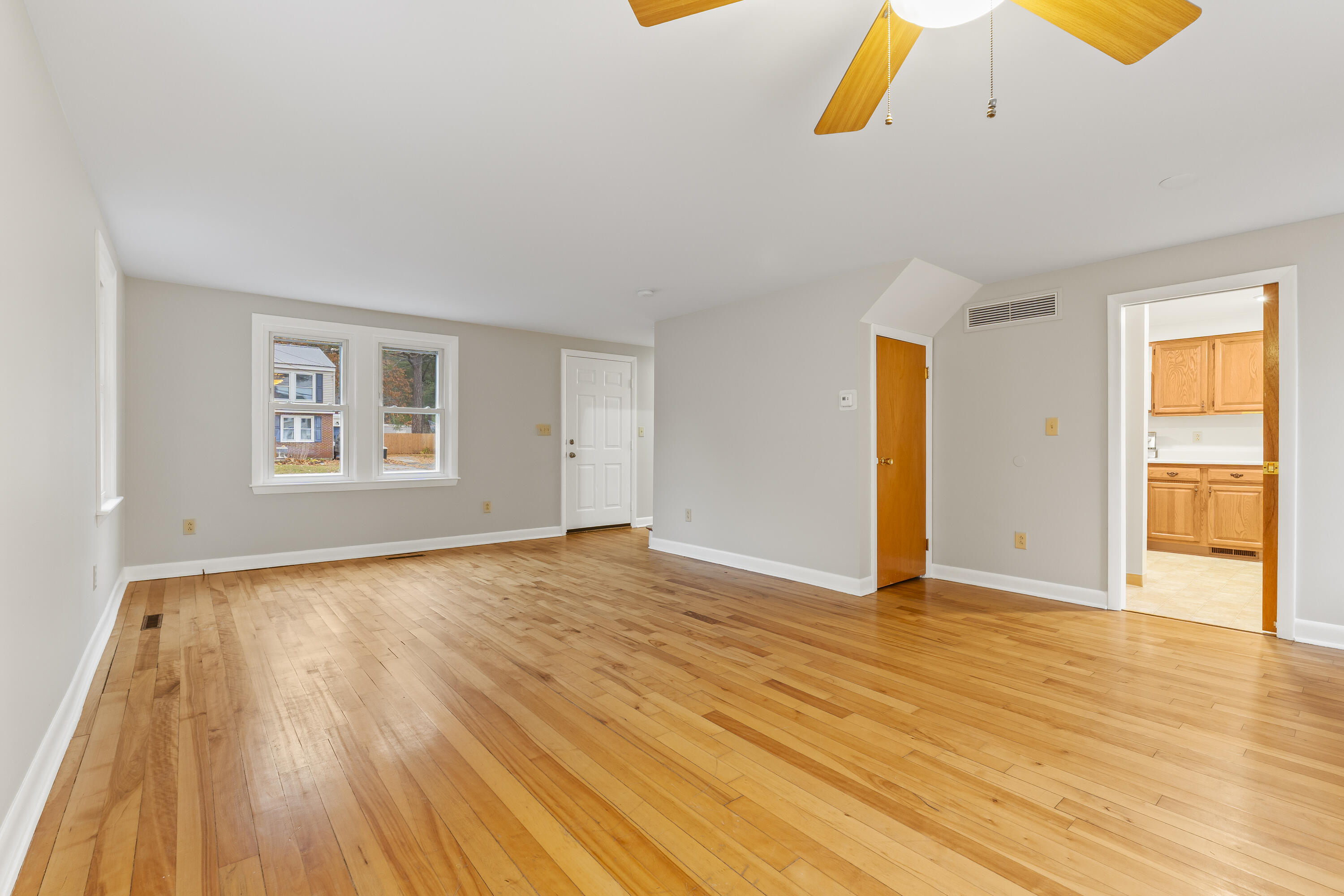 8 Emanual Drive Brunswick ME 04011