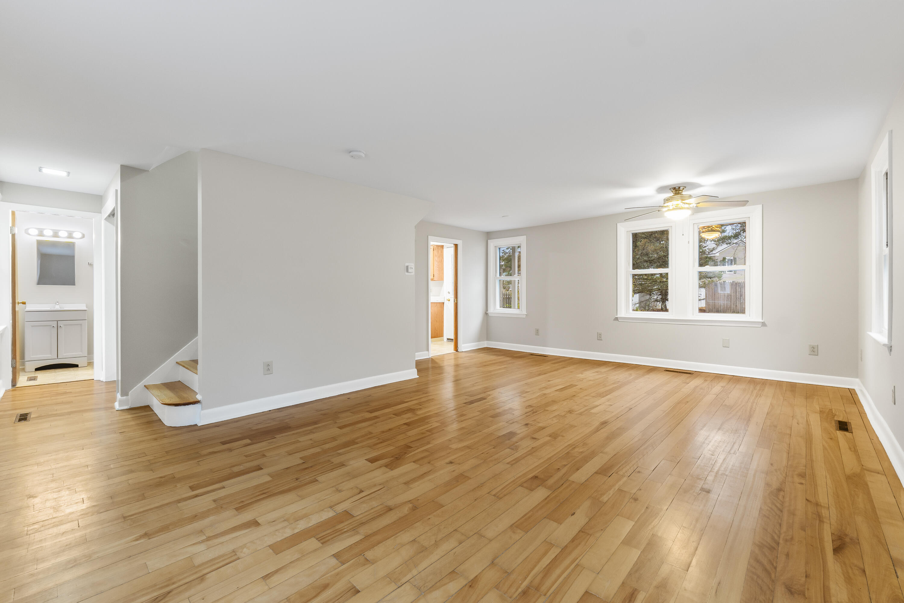 8 Emanual Drive Brunswick ME 04011