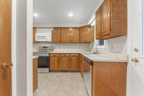 8 Emanual Drive Brunswick ME 04011