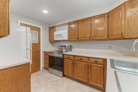 8 Emanual Drive Brunswick ME 04011