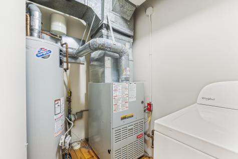 8 Emanual Drive Brunswick ME 04011