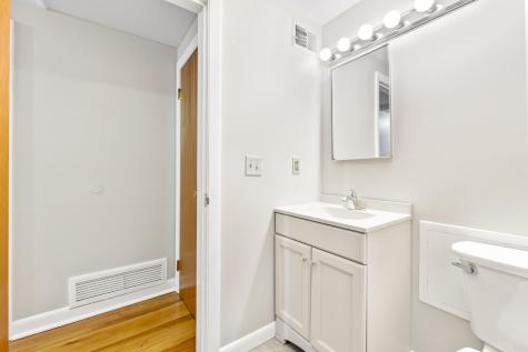 8 Emanual Drive Brunswick ME 04011