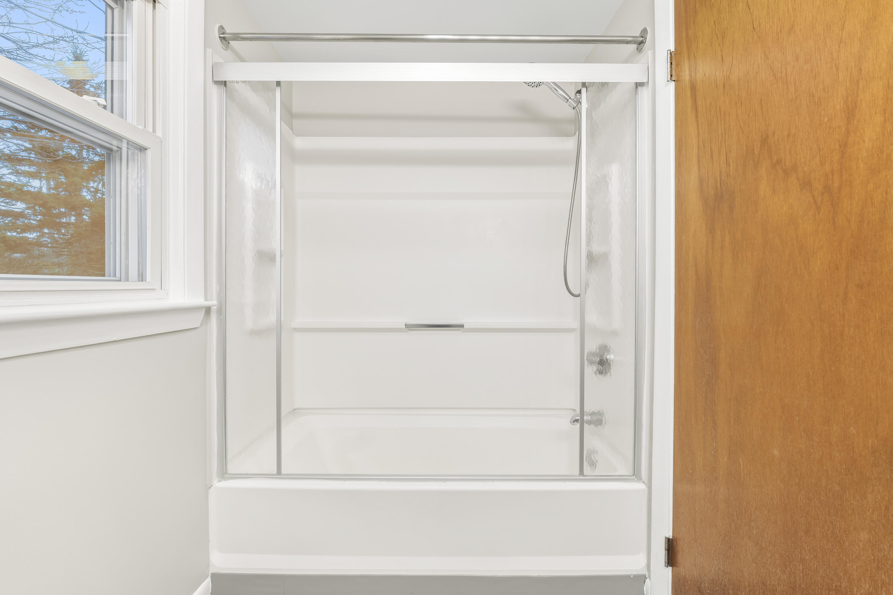 8 Emanual Drive Brunswick ME 04011