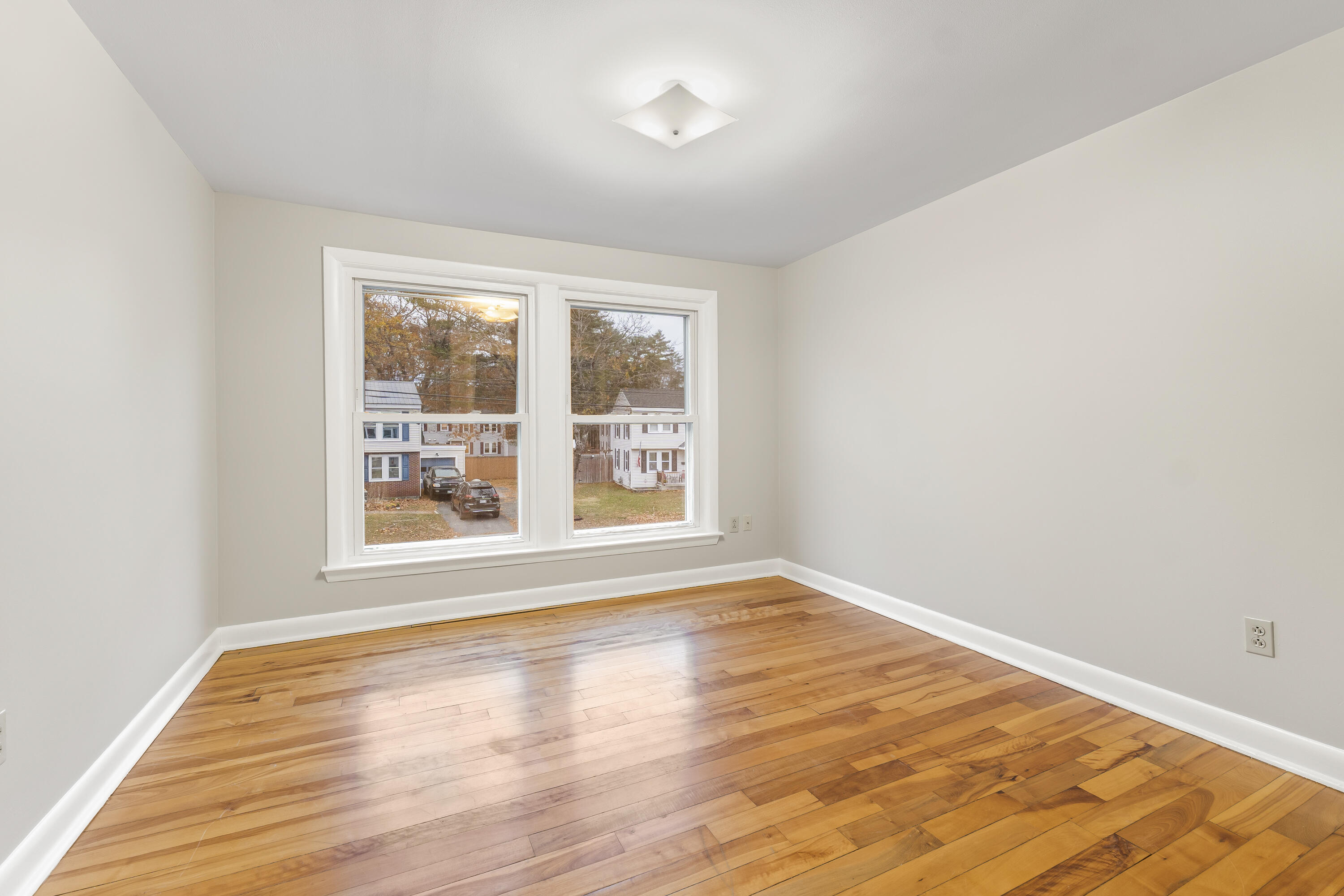 8 Emanual Drive Brunswick ME 04011