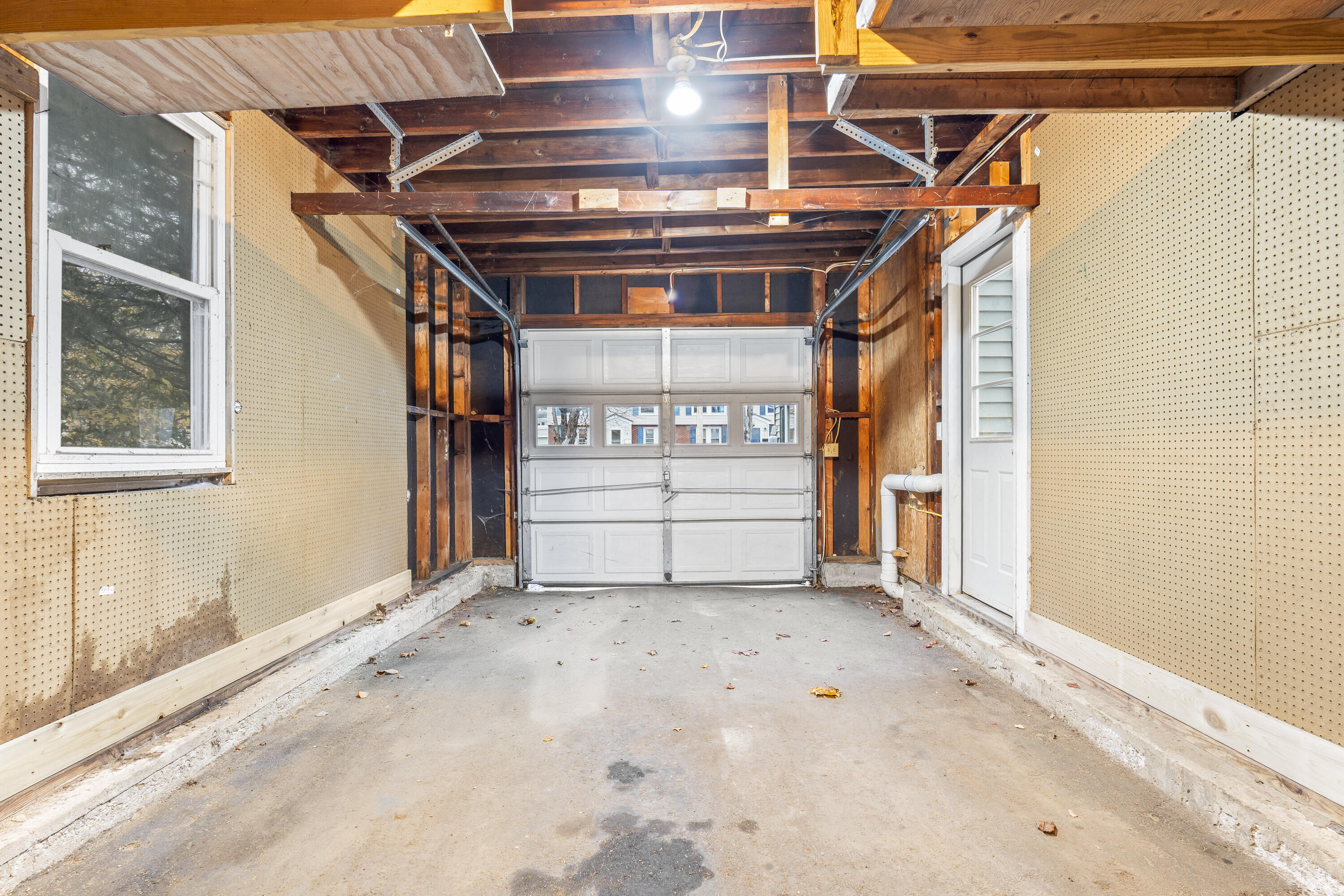 8 Emanual Drive Brunswick ME 04011