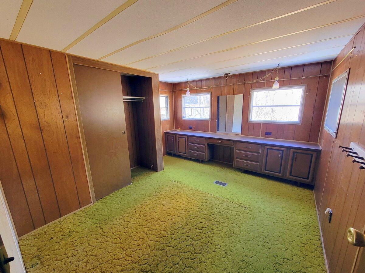 10 Merchant Road Weld ME 04285