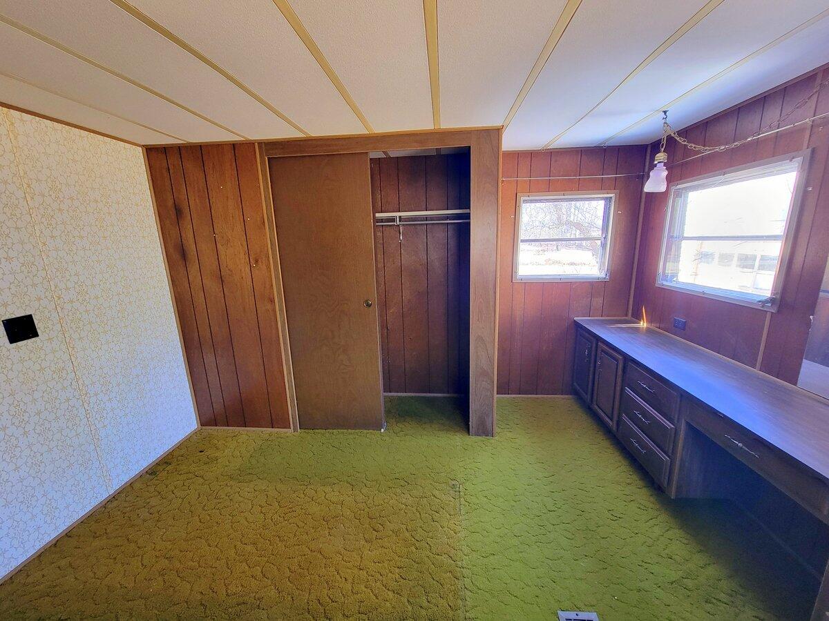 10 Merchant Road Weld ME 04285