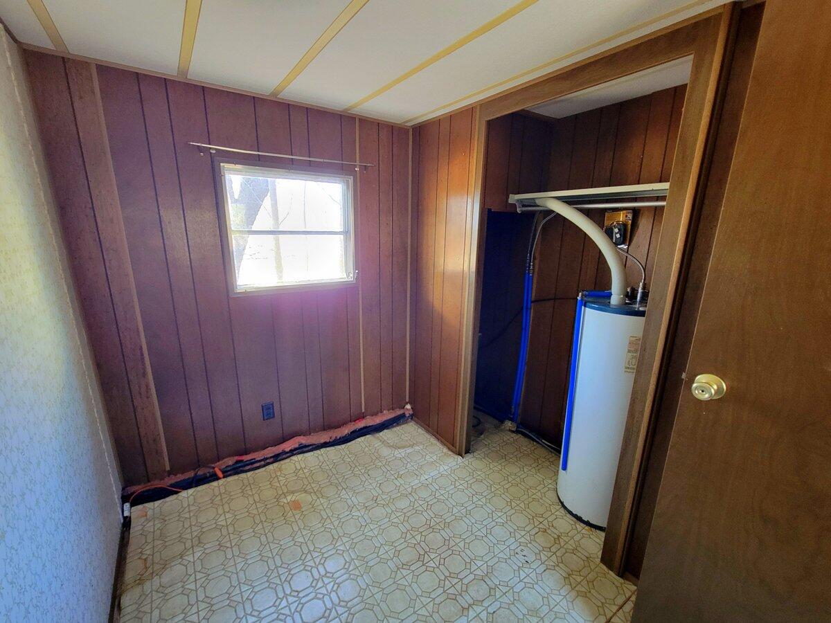 10 Merchant Road Weld ME 04285