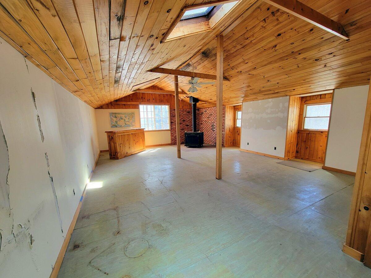 10 Merchant Road Weld ME 04285