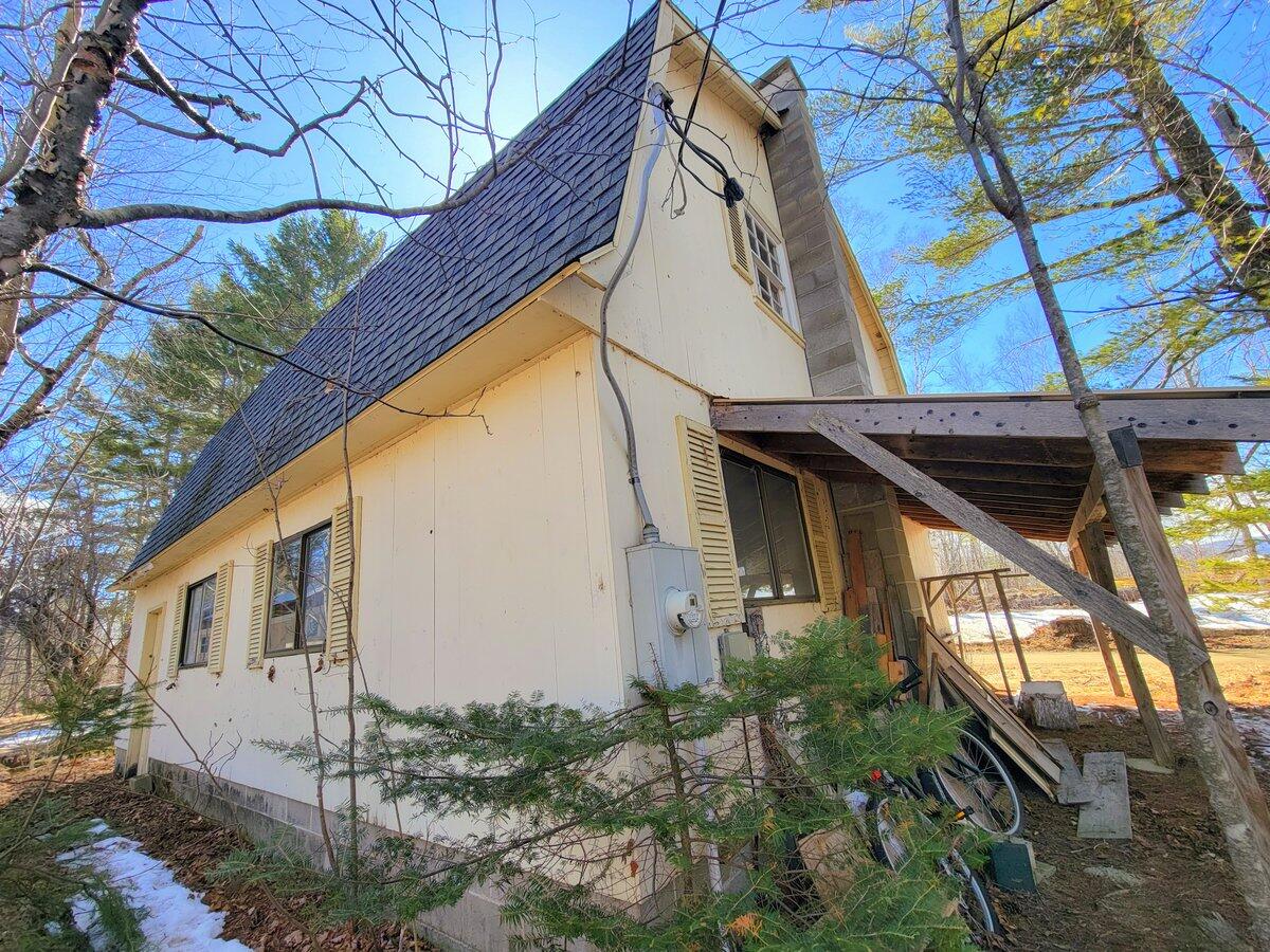 10 Merchant Road Weld ME 04285