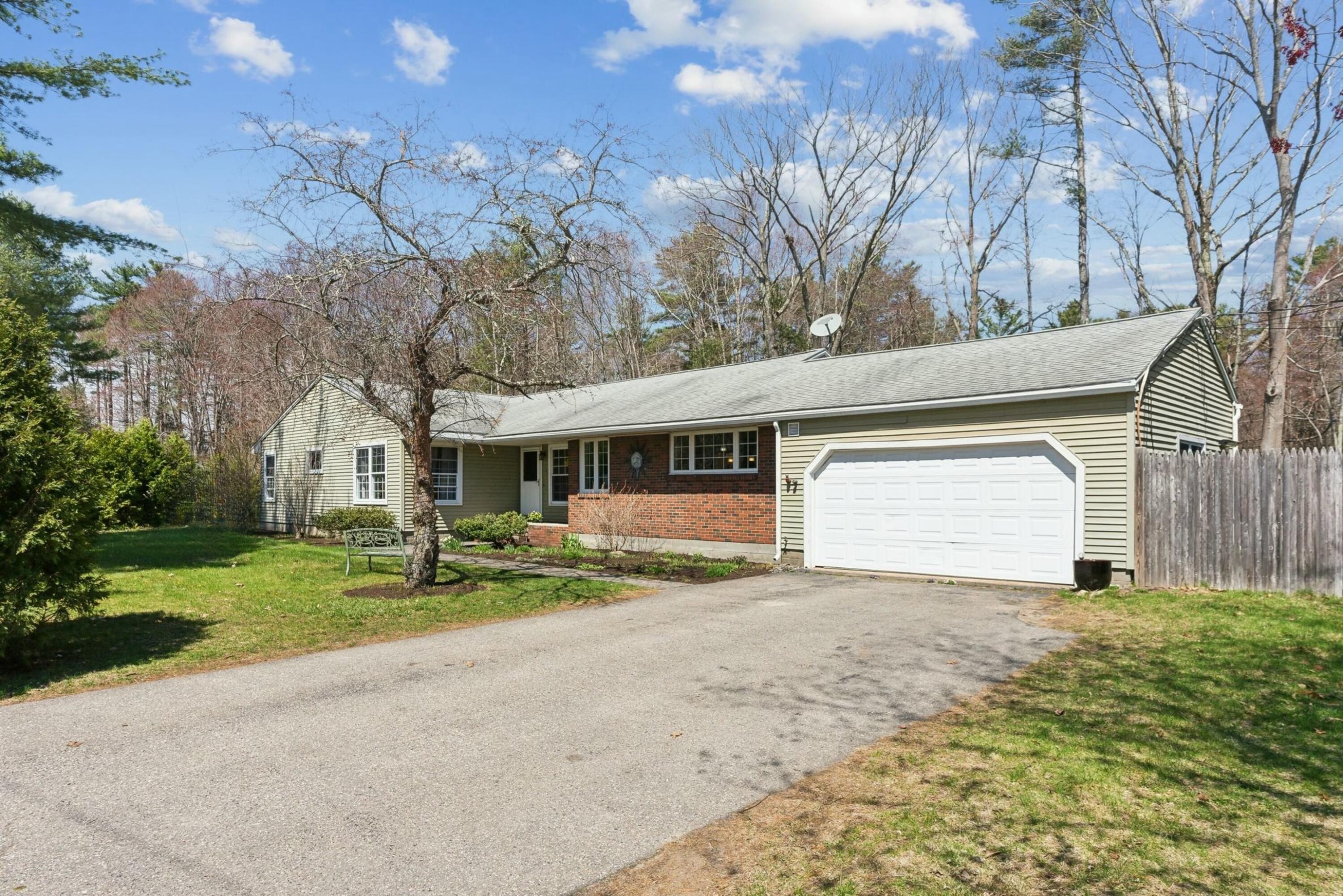 14 Colonial Drive Kennebunk ME 04043