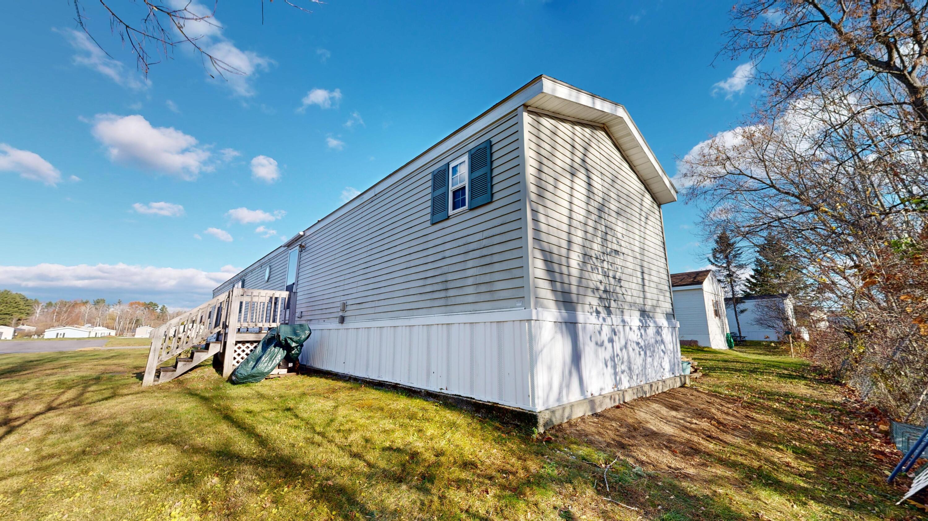 93 Heather Drive Lewiston ME 04240