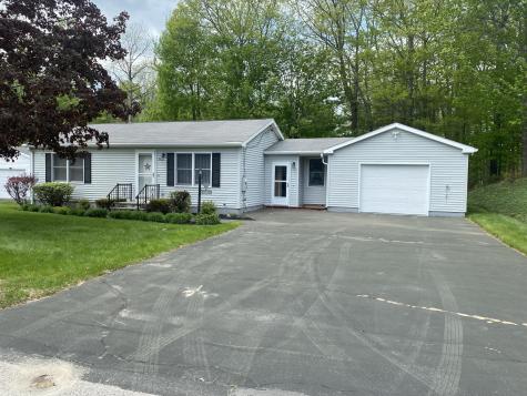 28 Saint Patrick Avenue Lewiston ME 04240
