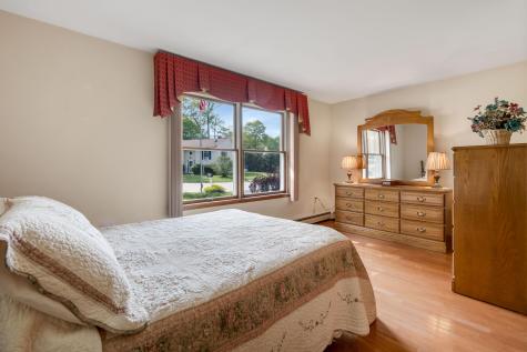 28 Saint Patrick Avenue Lewiston ME 04240