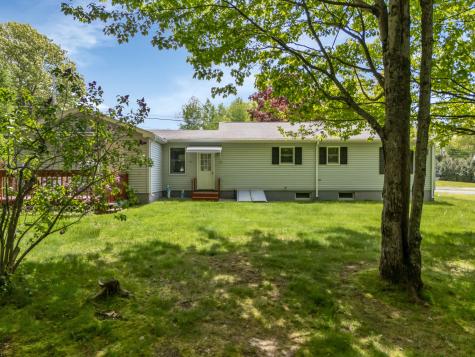 28 Saint Patrick Avenue Lewiston ME 04240
