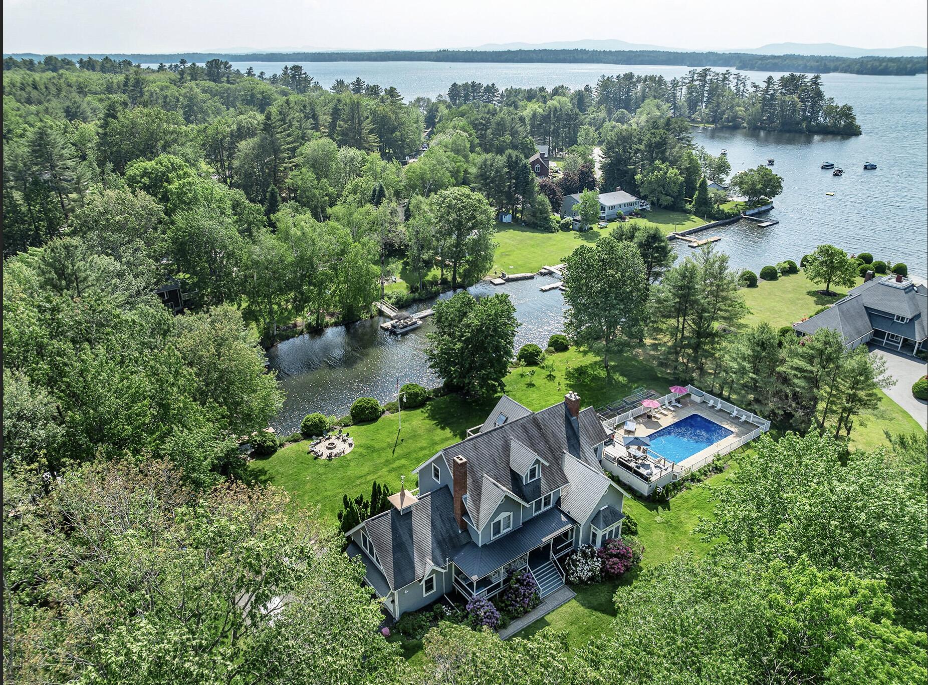 12 Bayview Drive Raymond ME 04071