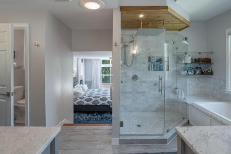 12 Bayview Drive Raymond ME 04071