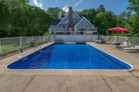 12 Bayview Drive Raymond ME 04071