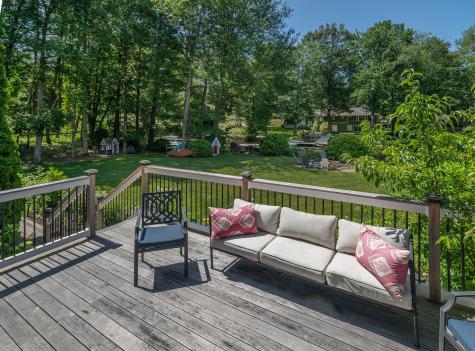 12 Bayview Drive Raymond ME 04071