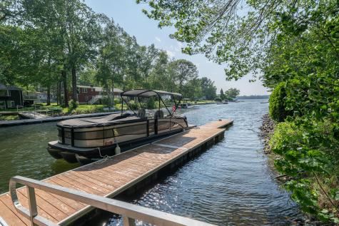 12 Bayview Drive Raymond ME 04071