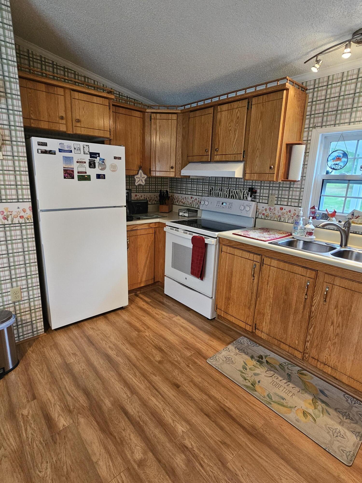 4 Hilltop Court Turner ME 04282