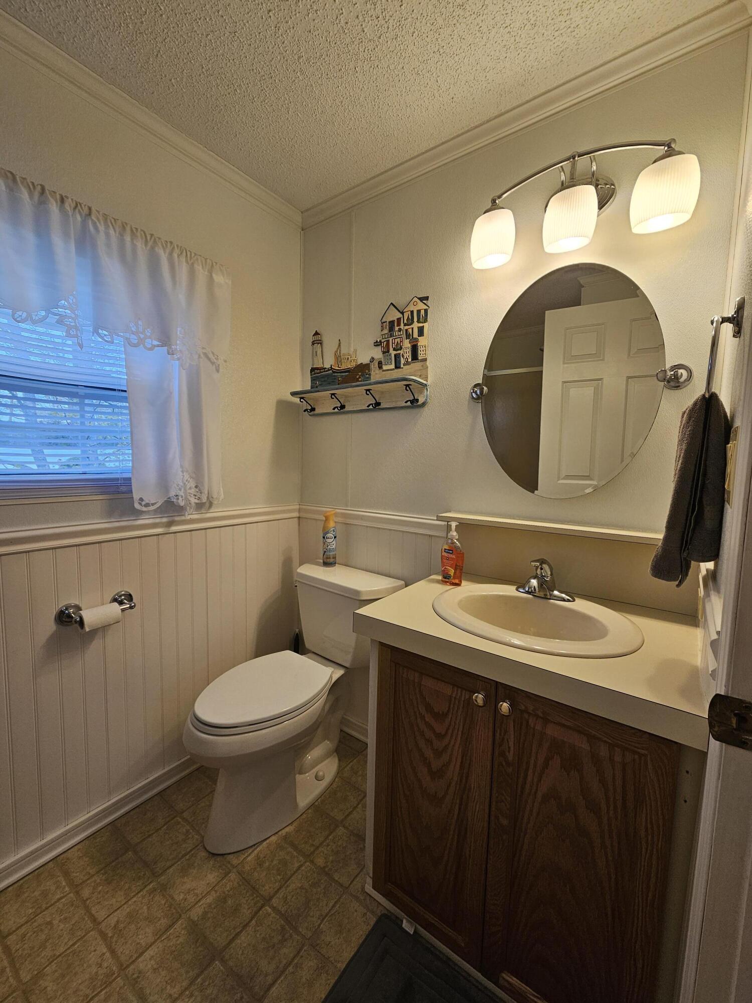 4 Hilltop Court Turner ME 04282