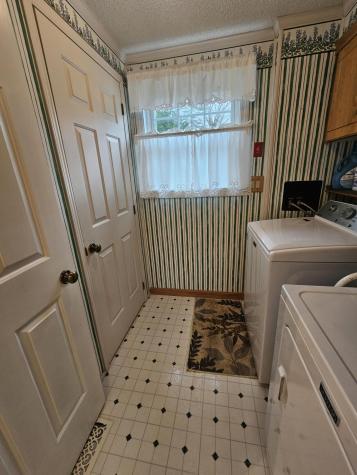 4 Hilltop Court Turner ME 04282