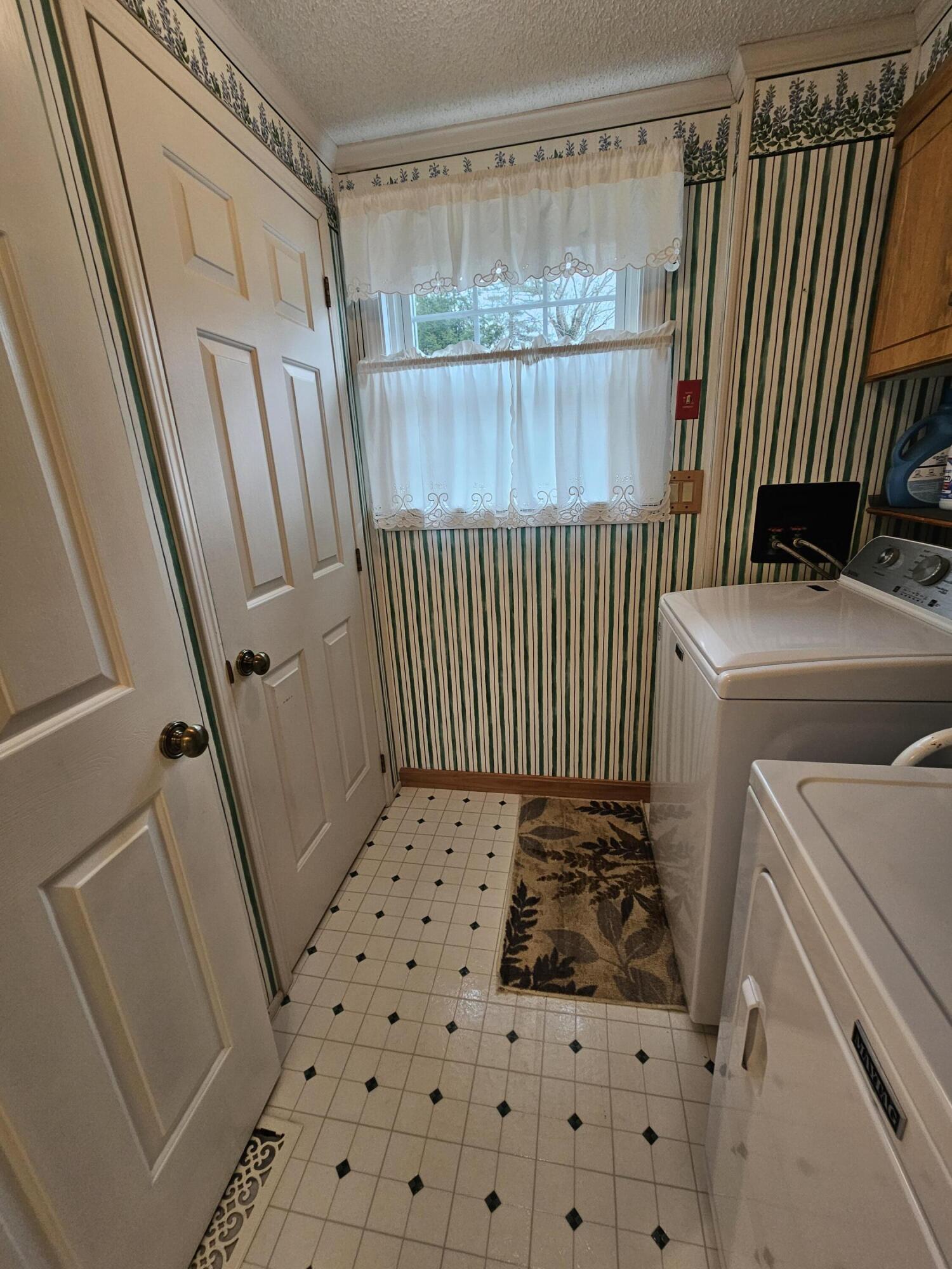 4 Hilltop Court Turner ME 04282
