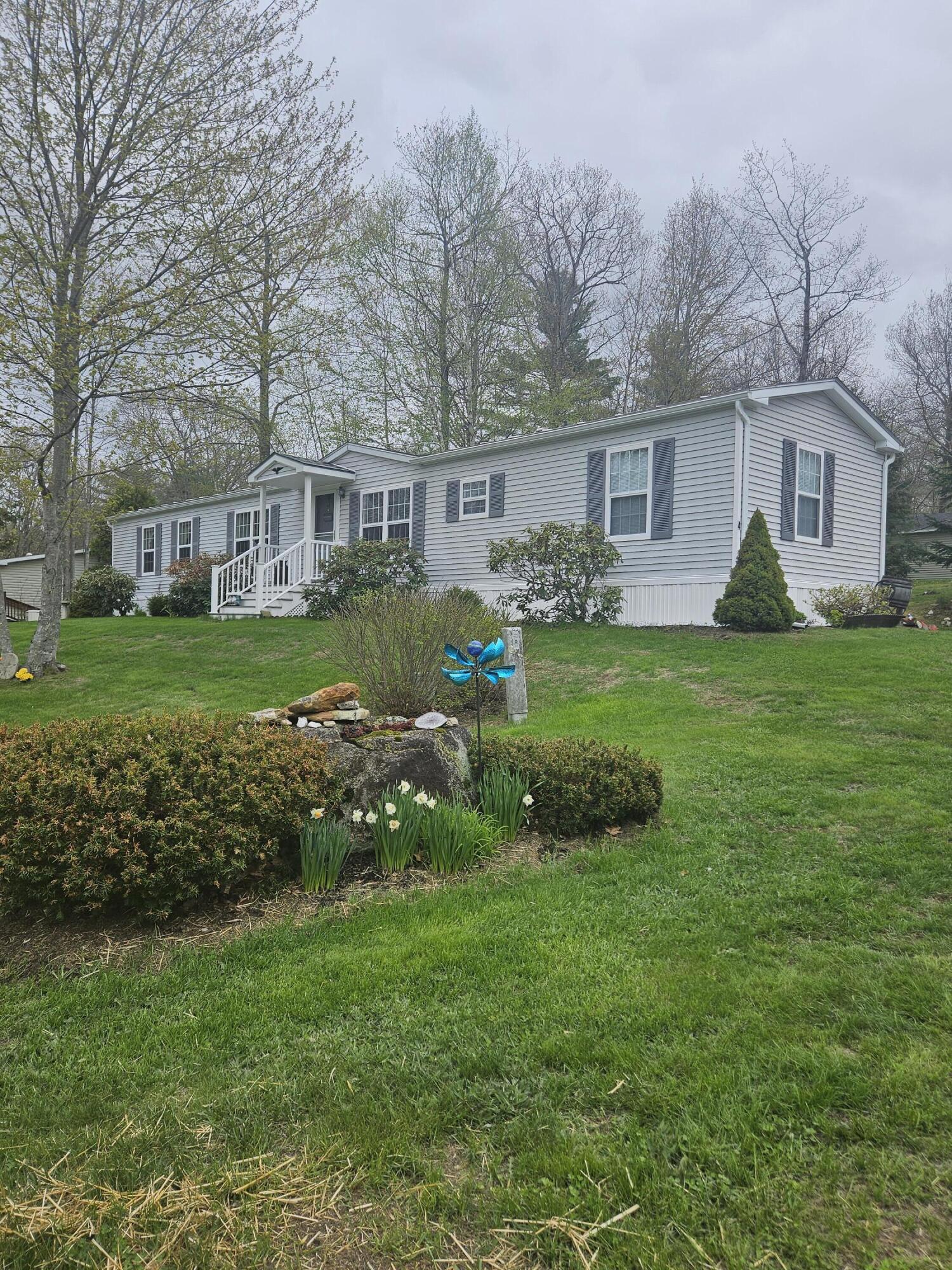 4 Hilltop Court Turner ME 04282
