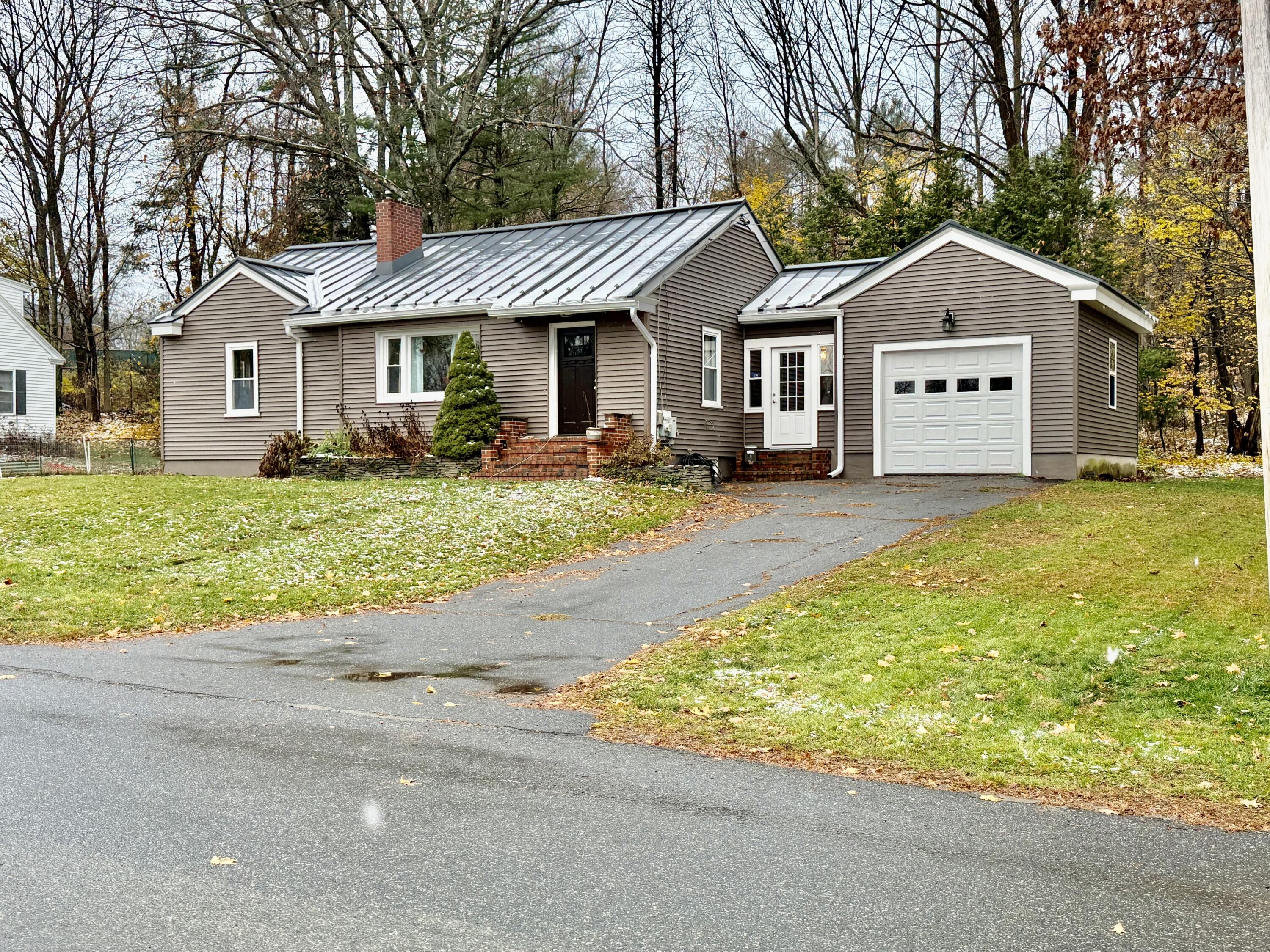8 Lloyd Road Waterville ME 04901