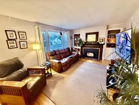 8 Lloyd Road Waterville ME 04901