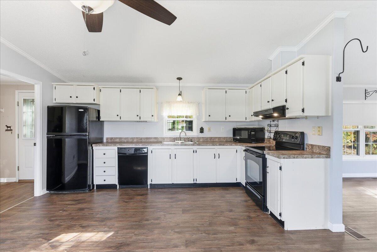 7 Toby Place Lewiston ME 04240