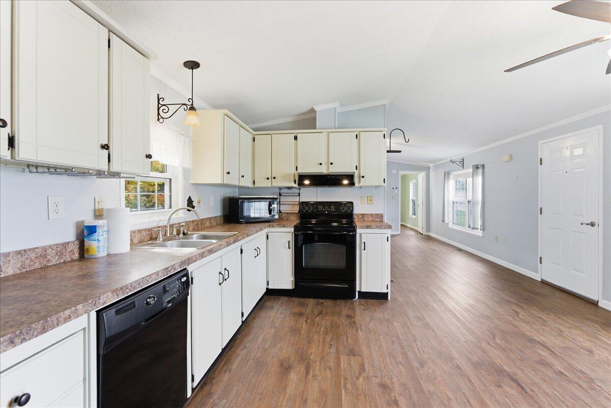 7 Toby Place Lewiston ME 04240