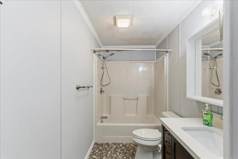 7 Toby Place Lewiston ME 04240