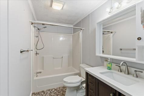 7 Toby Place Lewiston ME 04240