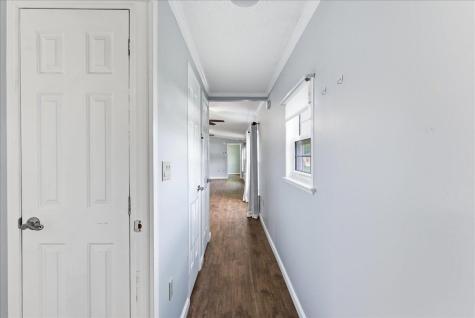 7 Toby Place Lewiston ME 04240