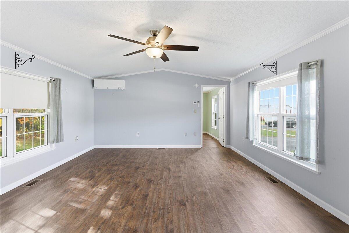 7 Toby Place Lewiston ME 04240