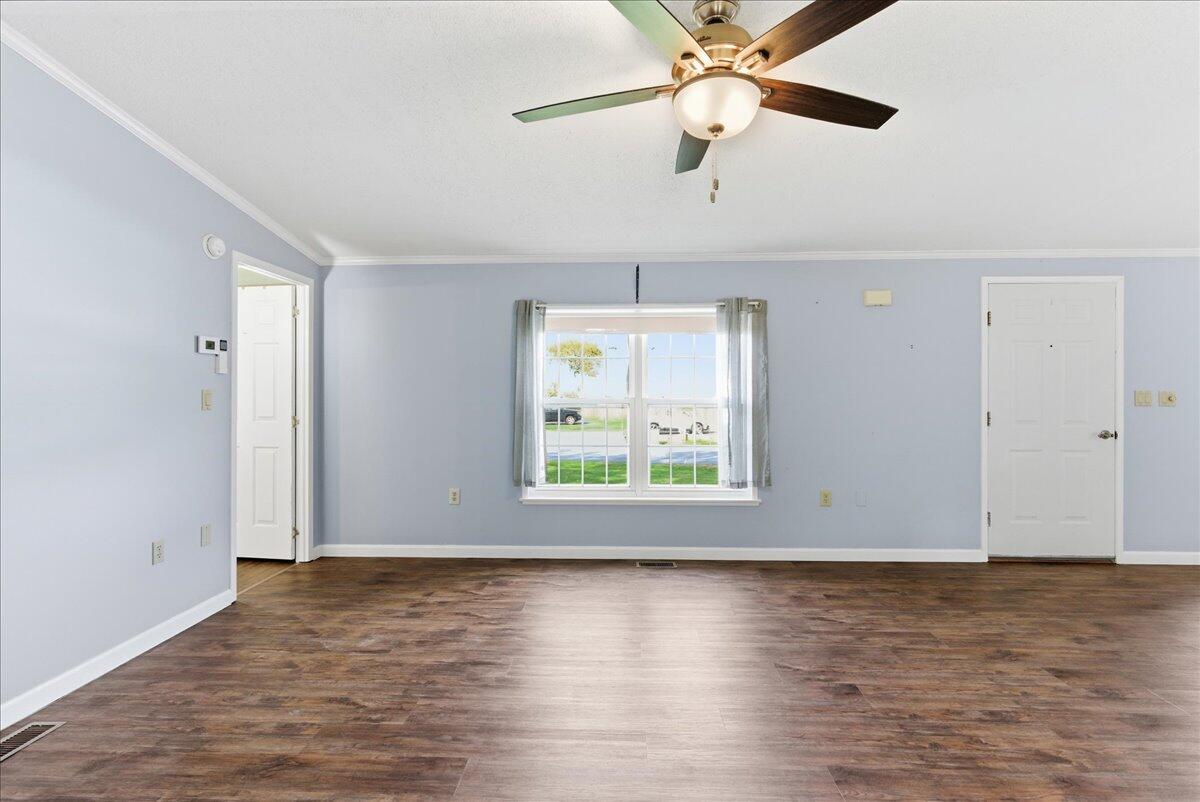 7 Toby Place Lewiston ME 04240