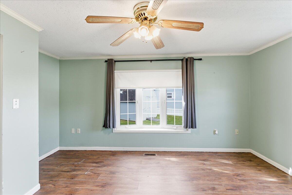 7 Toby Place Lewiston ME 04240