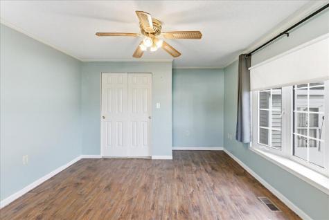 7 Toby Place Lewiston ME 04240