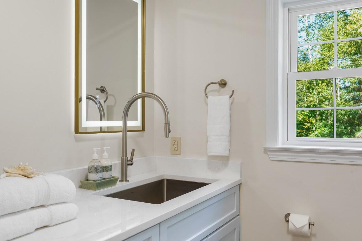 35 Rice Road Boothbay ME 04544