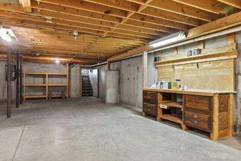 35 Rice Road Boothbay ME 04544