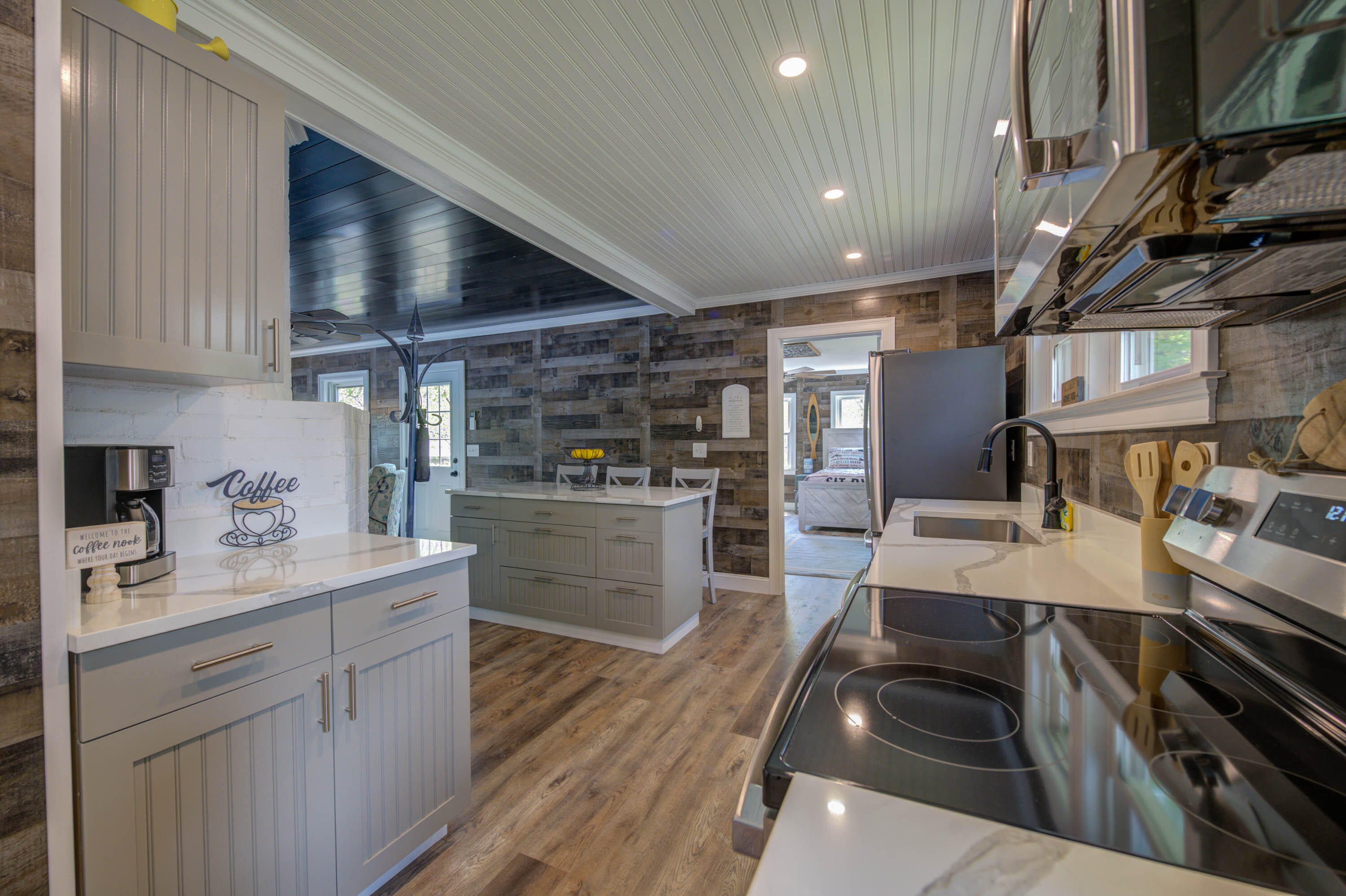 32 Boulder Road Raymond ME 04071