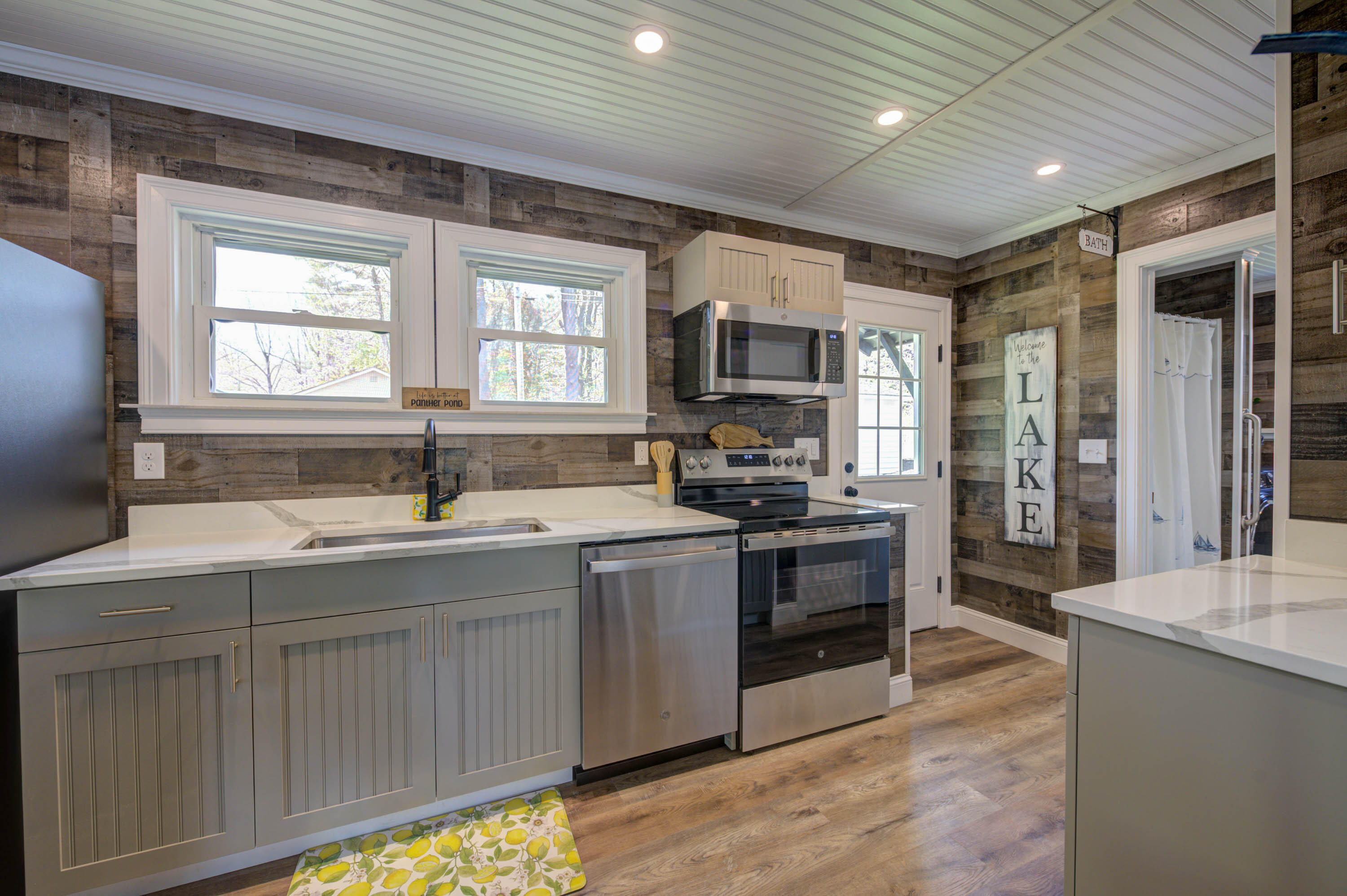 32 Boulder Road Raymond ME 04071