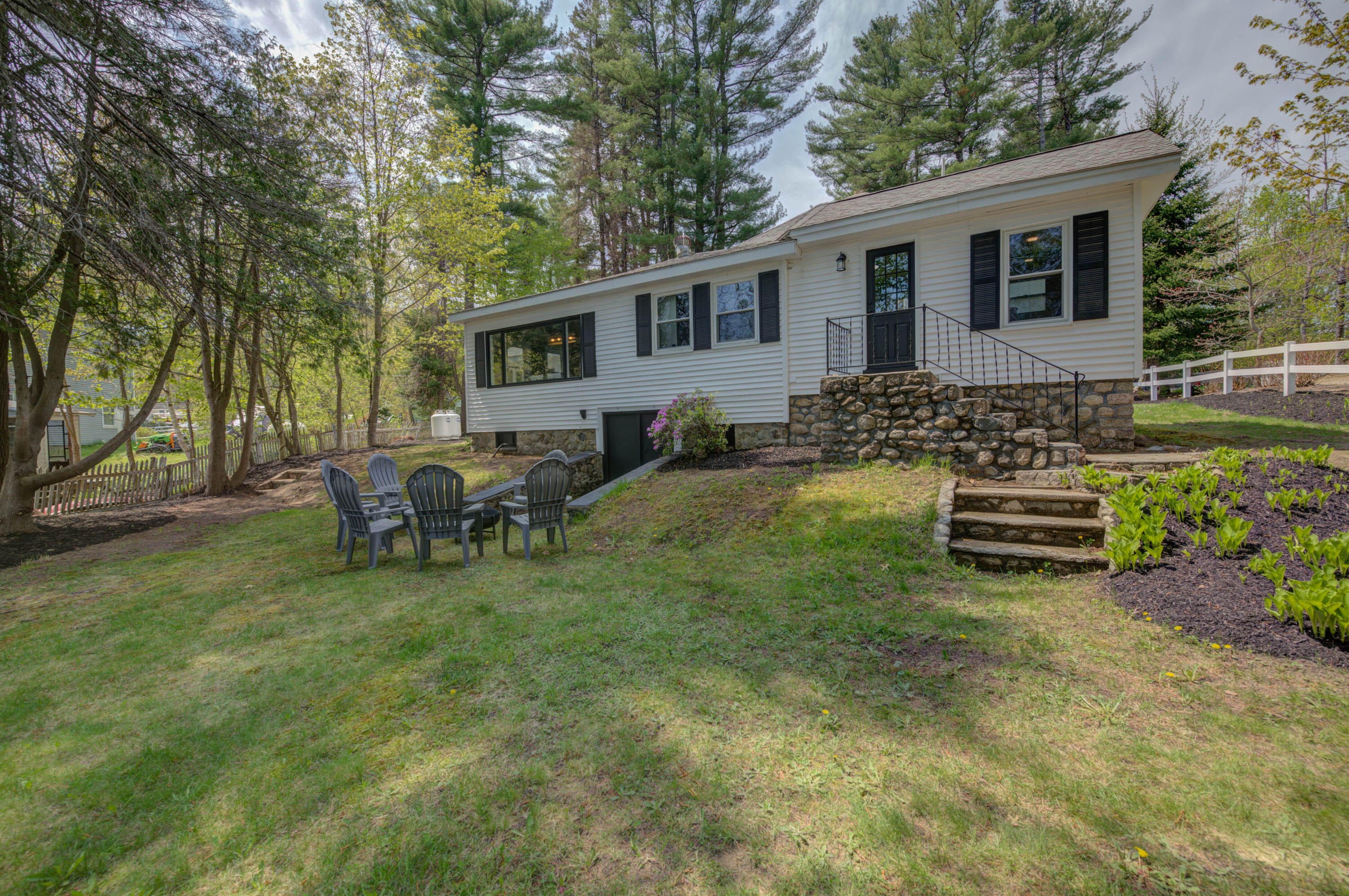 32 Boulder Road Raymond ME 04071