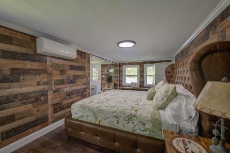 32 Boulder Road Raymond ME 04071