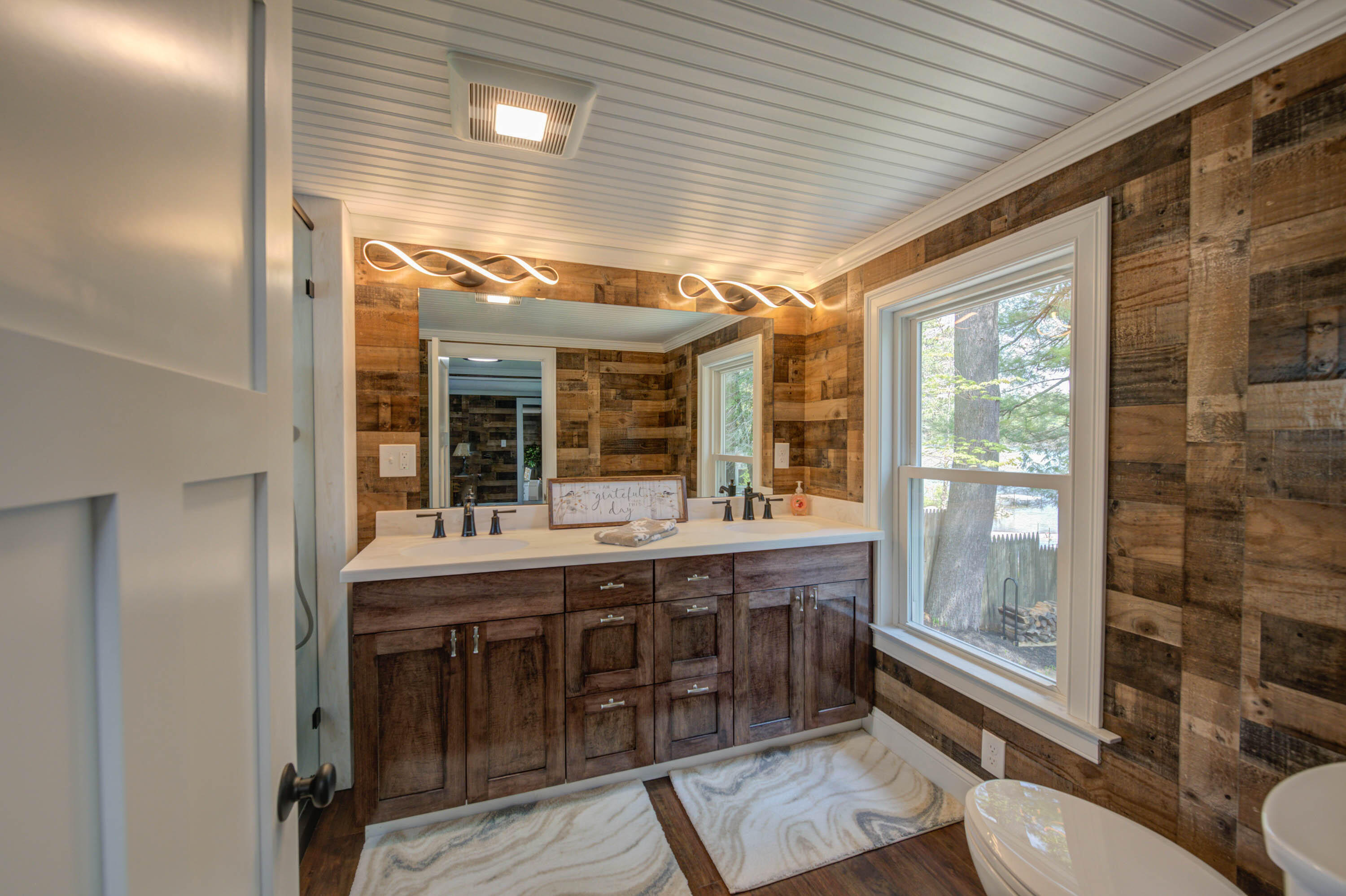 32 Boulder Road Raymond ME 04071