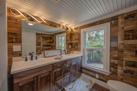 32 Boulder Road Raymond ME 04071