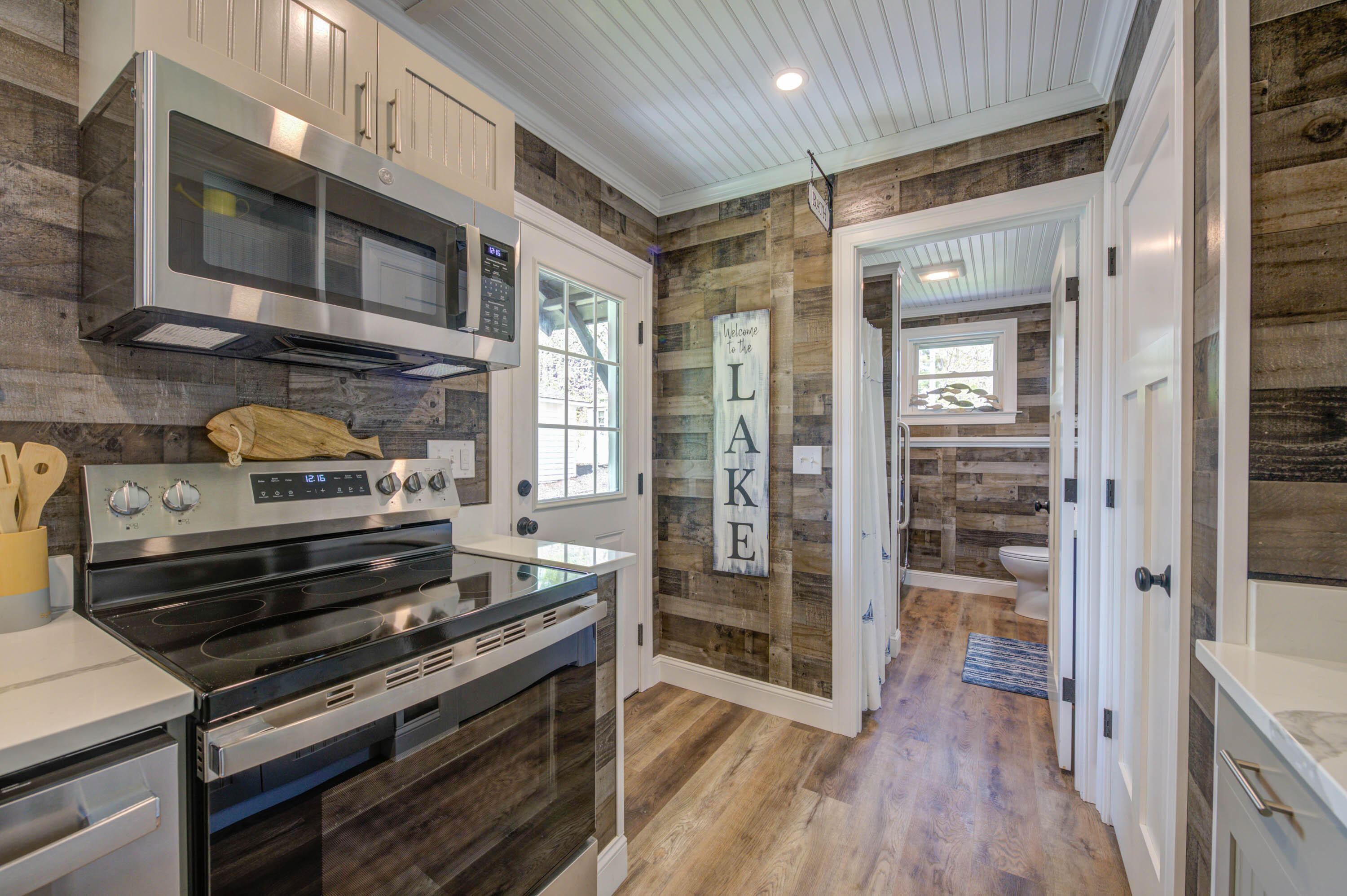 32 Boulder Road Raymond ME 04071