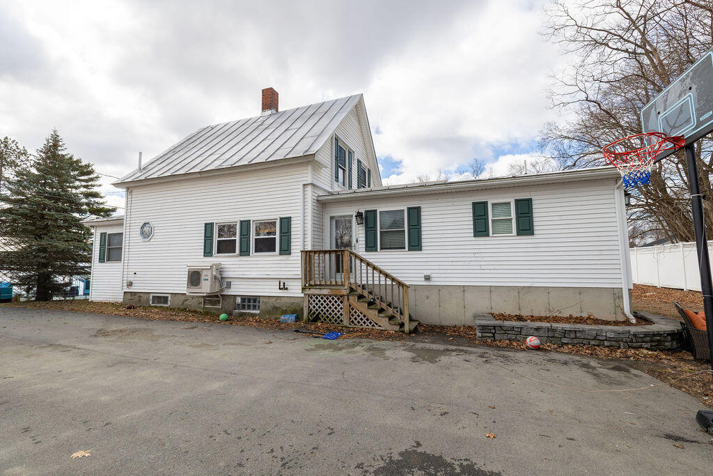 8 Spring Street Madison ME 04950